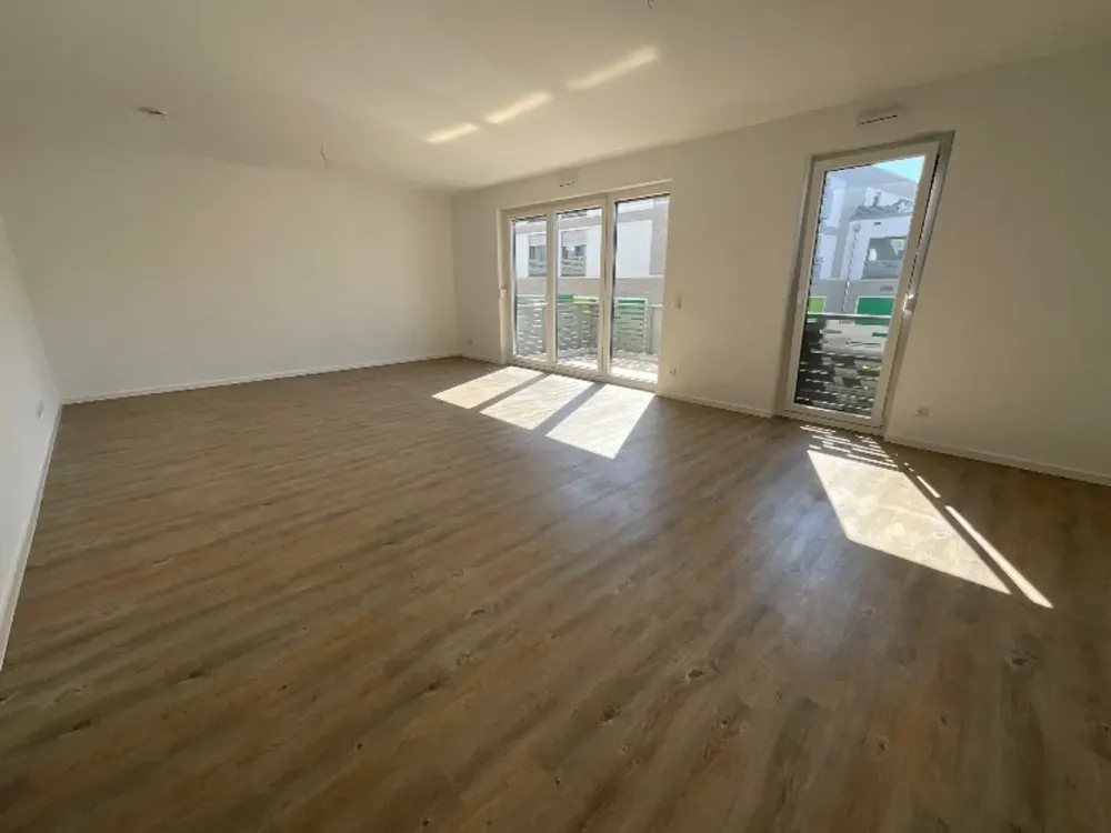 47124/45 Helle 3-Zimmer-Wohnung (ca. 95 m²) mit großem Balkon und bodentiefen Fenstern in Düsseldorf
