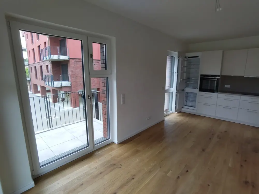 4 Zimmer Luxuswohnung an der Spree sucht Mieter auf Zeit auch WG geeignet