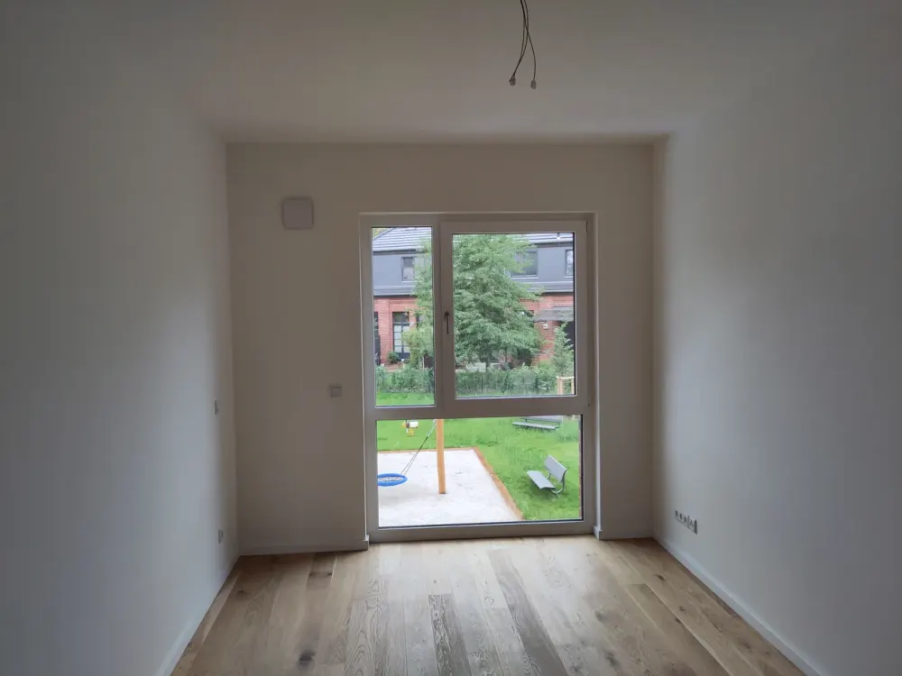 4 Zimmer Luxuswohnung an der Spree sucht Mieter auf Zeit auch WG geeignet