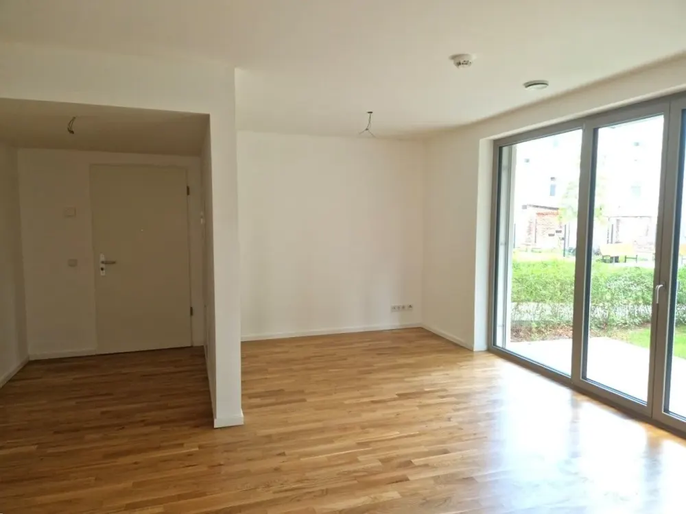 2-Raum-Wohnung mit Terrasse und Gartenanteil!