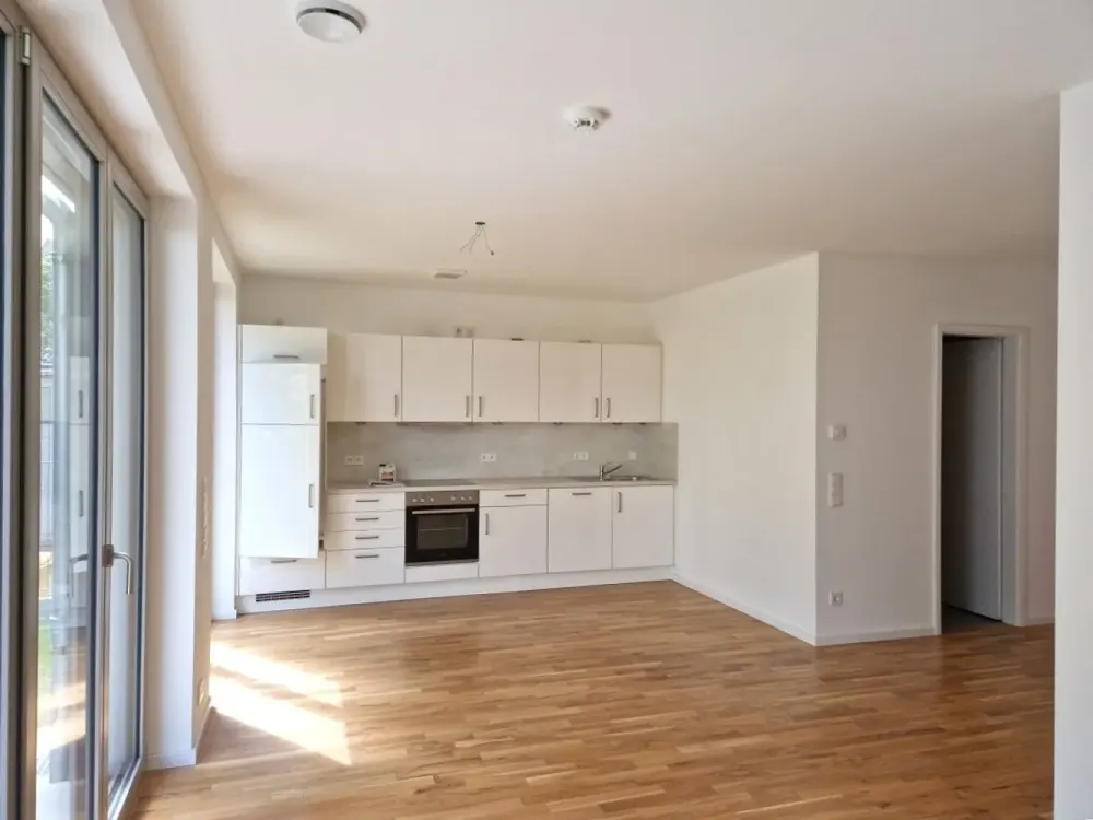 2-Raum-Wohnung mit Terrasse und Gartenanteil!