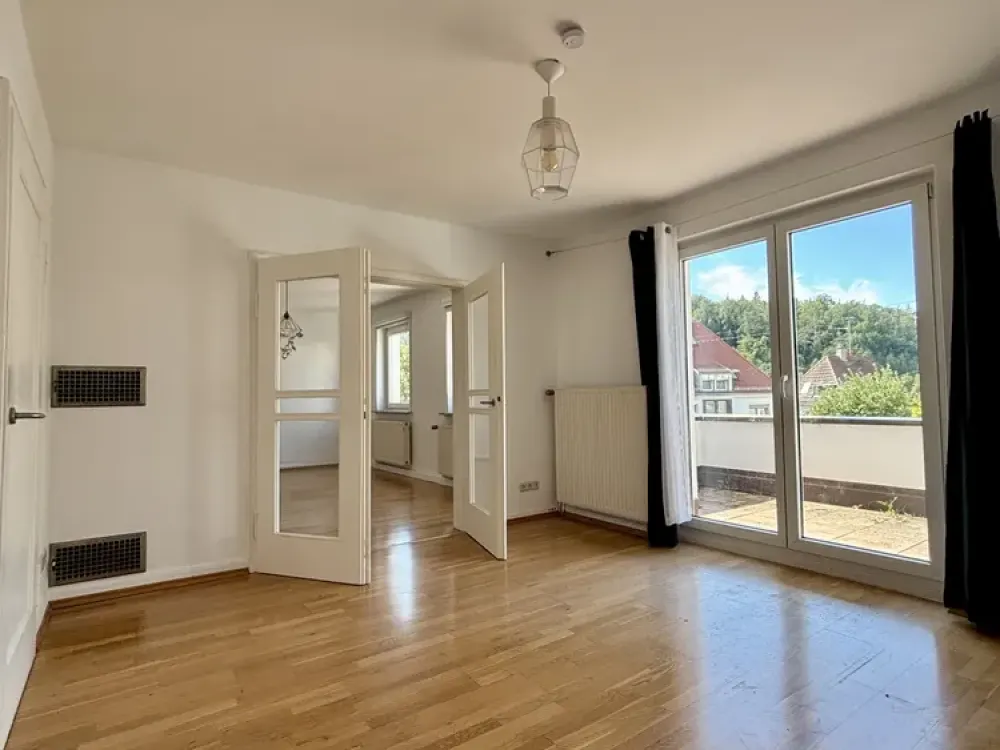 Sonnige 3-Zimmer-Wohnung mit Balkon und traumhafter Aussicht in Stuttgart-Süd