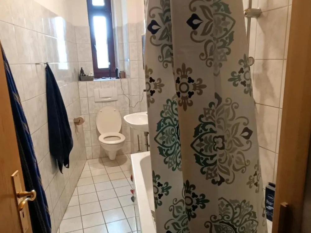 Möblierte 2-Zimmerwohnung mit EBK, Balkon und Aufzug in Top Lage!