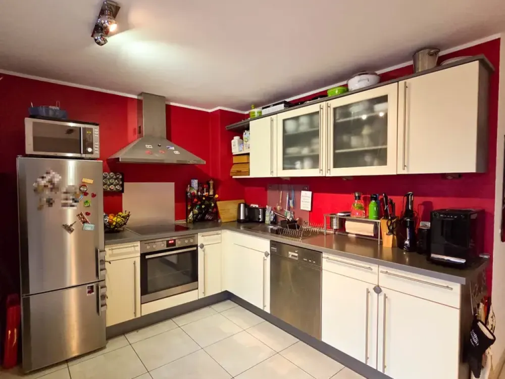 Moderne 3-Zimmer-Maisonette-Wohnung mit Balkon und EBK, zentral in Hürth-Efferen
