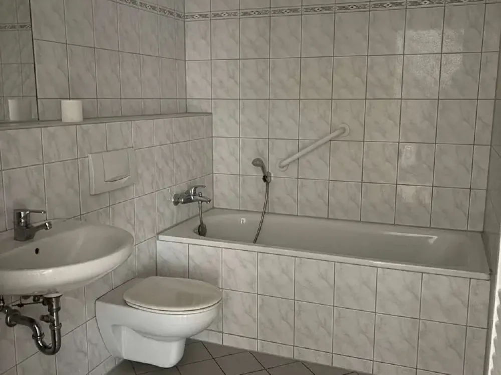 ** Sehr schöne 2 Zimmerwohnung mit EBK und Balkon in Wilhelmsruh **