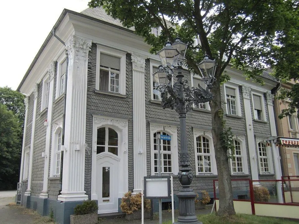 Erstbezug n. TOP-Sanierung, 65 qm Wohnung, 2 ZWKB, 590 € kalt, in zentraler Lage v. Haspe