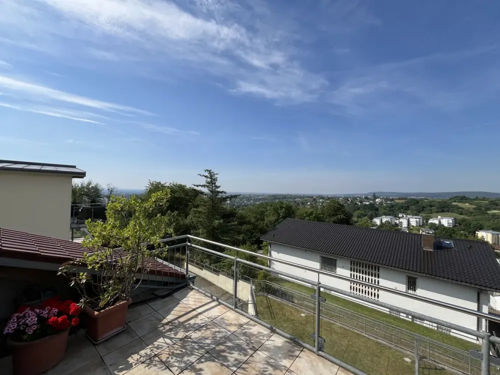 Großzügig und mit Weitblick - PENTHOUSE mit 5 Zimmer ist die seltene Gelegenheit