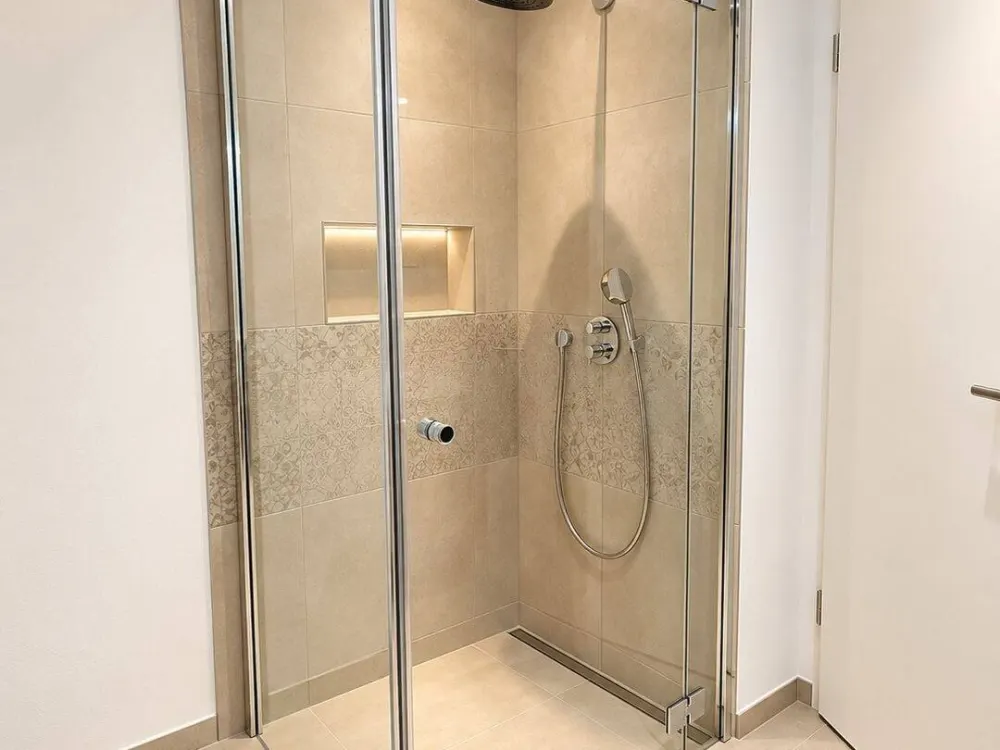 * Top Erstbezugswohnung mit Balkon & Duschbad * Neubau * Einbauküche möglich