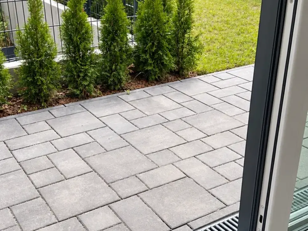 KLEINER WOHNEN. SCHÖNER WOHNEN. 2 Zimmer mit Terrasse & Gartenblick