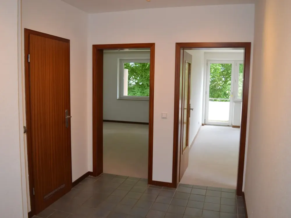 2,5 Zimmer, gut belichtet mit Balkon