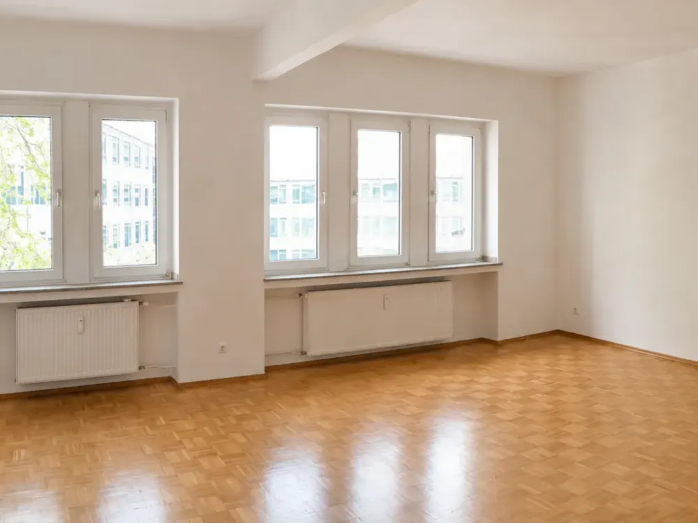 Spacious, bright 2-room apartment with balcony in the center of Dortmund