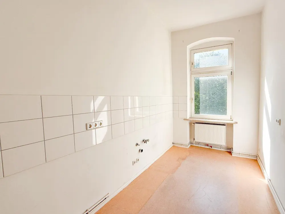 2 Zimmer, Balkon, sanierter Altbau! Marschallstraße/Spandau