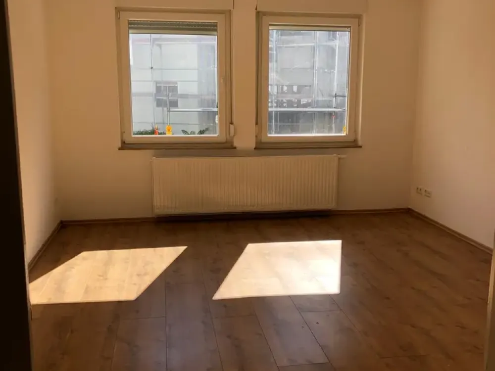 Viel Platz in Bad Cannstatt: 4-Zimmer-Wohnung in Stuttgart