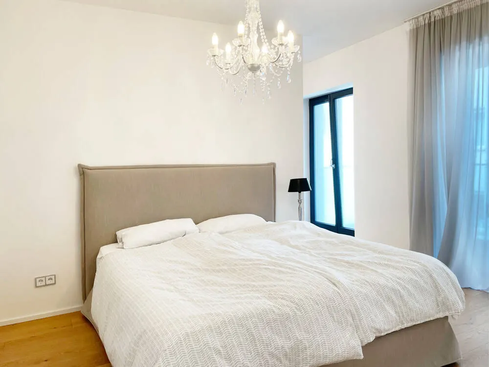 Exklusiv möblierte 2-Zimmer-Wohnung mit Balkon und Lift