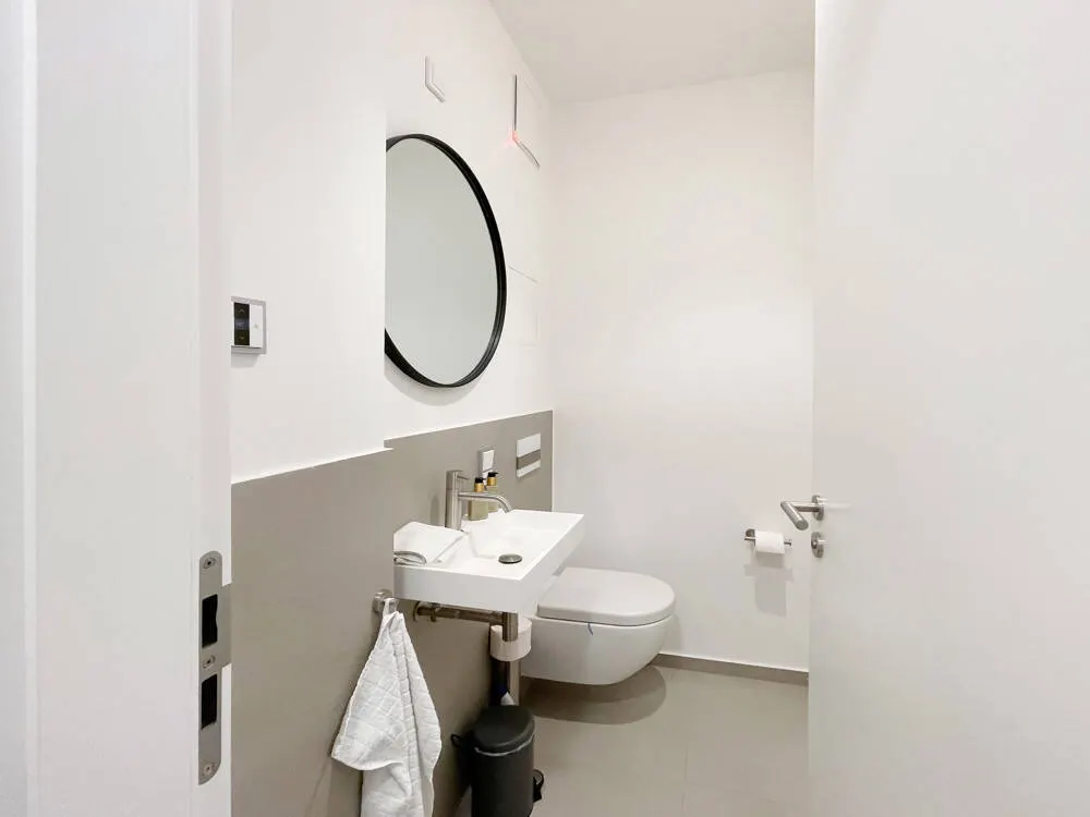 Exklusiv möblierte 2-Zimmer-Wohnung mit Balkon und Lift