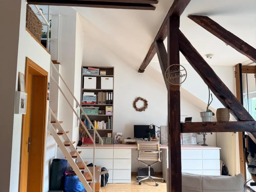 Nachmieter gesucht - 2 Zimmer (Maisonette) - Altbau zum 1.10.