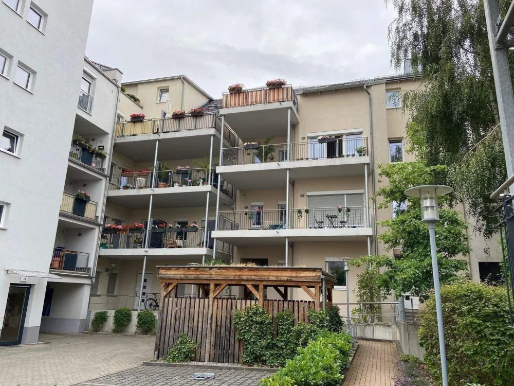 Ruhiges Wohnen im Dachgeschoss mit 2 Terrassen