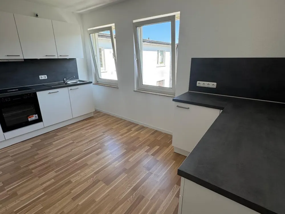 Frisch renovierte 3-Zimmer-Wohnung | 3 min zum Bahnhof | neue EBK