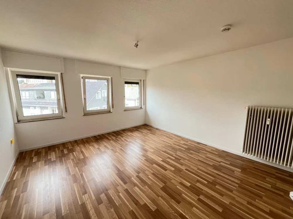 Frisch renovierte 3-Zimmer-Wohnung | 3 min zum Bahnhof | neue EBK