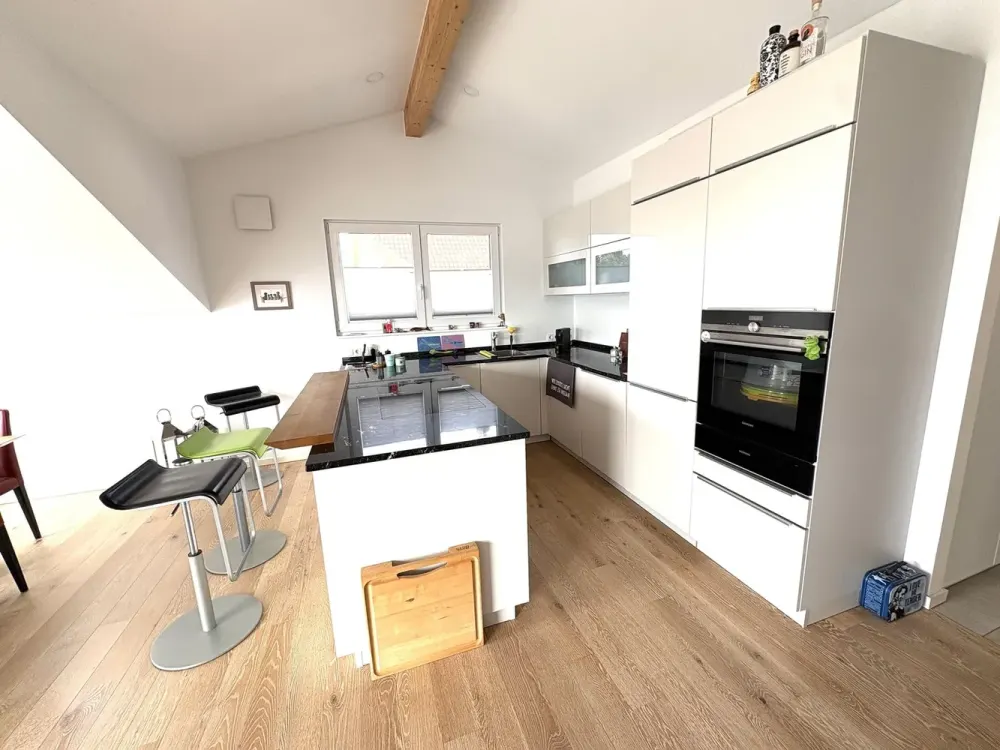 exclusiv Wohnen mit Seeblick - großzügige 3,5 Zimmer nahe am See