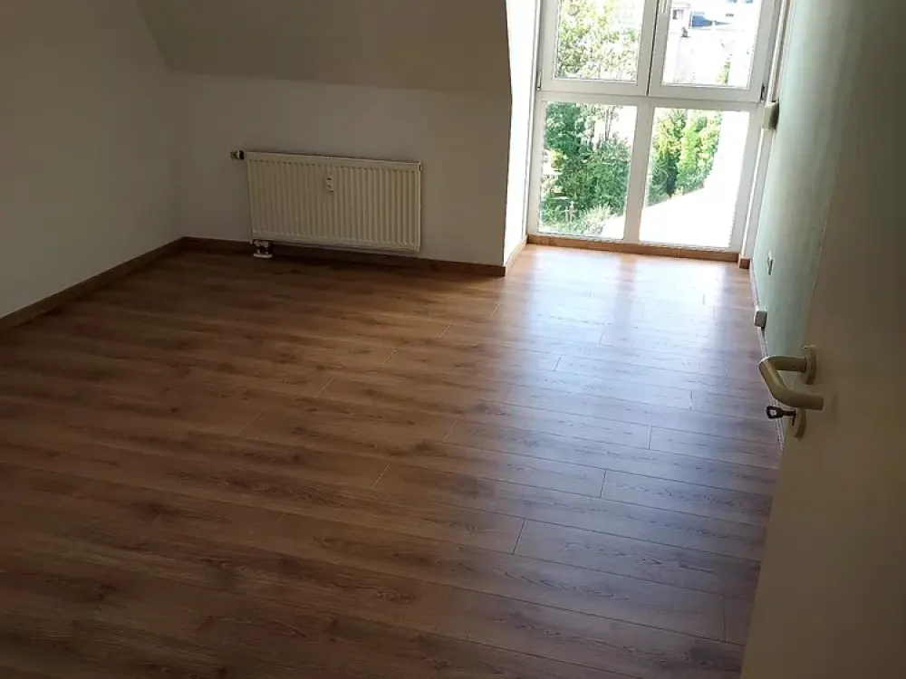 Helle 3-Zimmer-Wohnung DG in Leipzig Zentrum-Süd mit Westbalkon