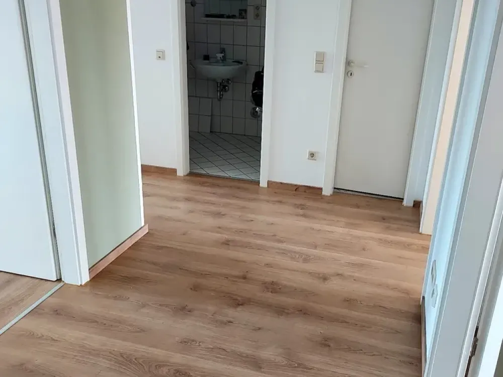 Helle 3-Zimmer-Wohnung DG in Leipzig Zentrum-Süd mit Westbalkon