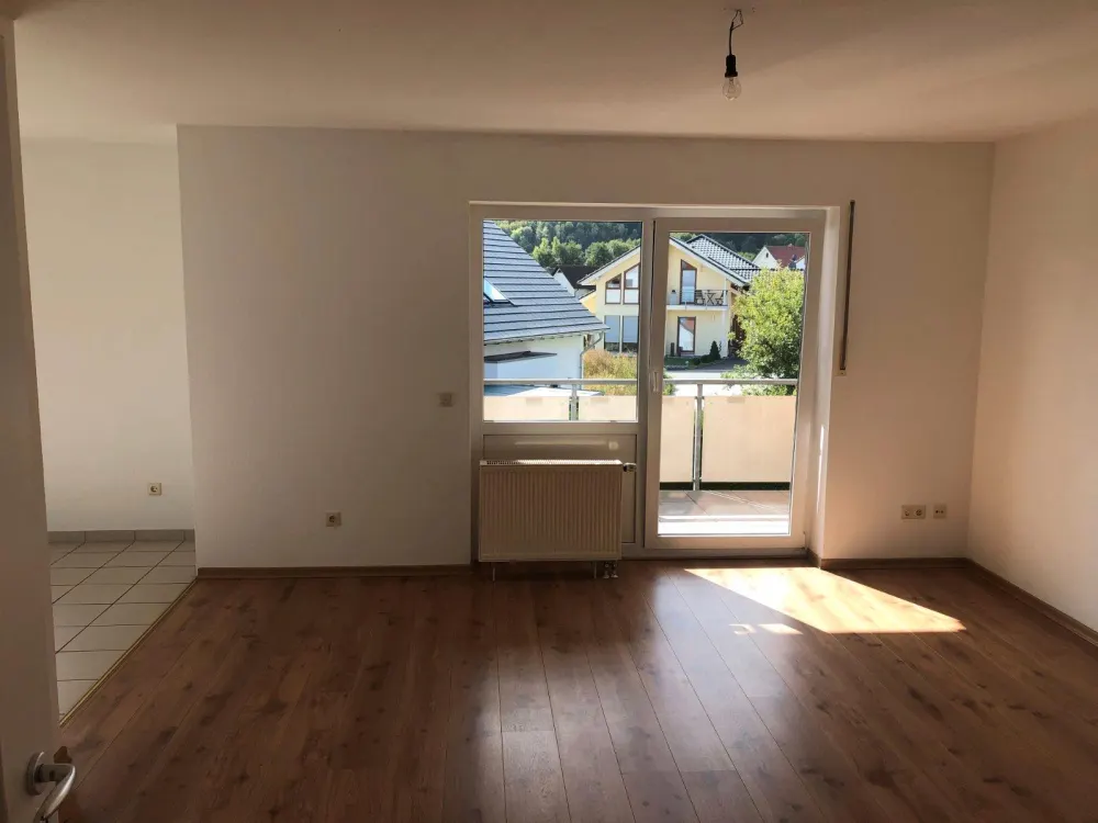 Helle 4-Zimmer-Wohnung mit Südbalkon in Bad Driburg-Südstadt