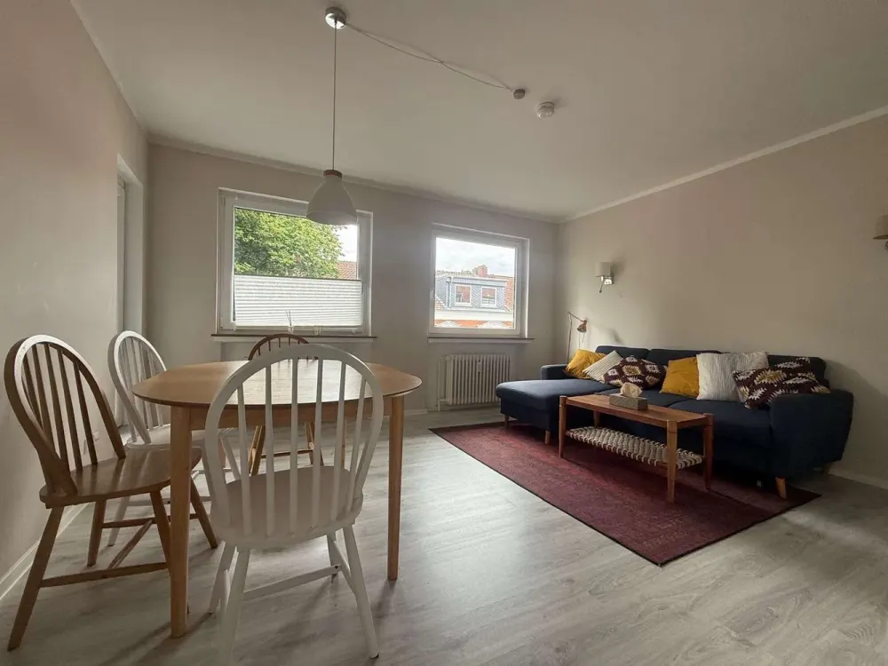 REQUEST STOP!!! Attractive 3-Room Rental Apartment in Desirable Location of Neustadt
