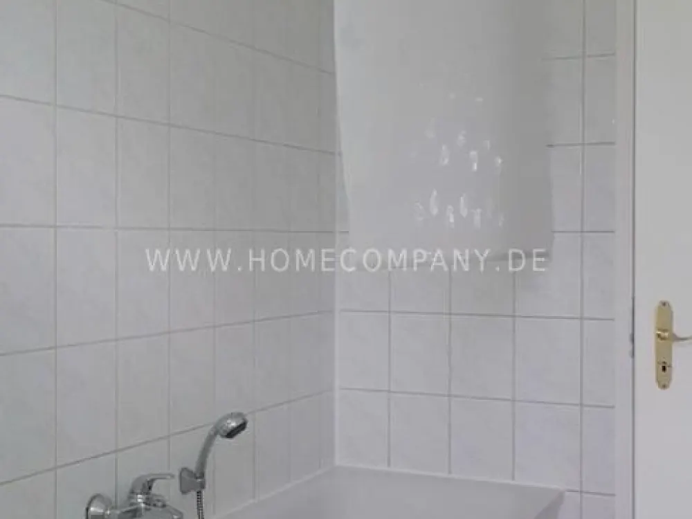 28034 HomeCompany Möbliert/Furnished 2-Zimmer Apartment in Leipzig-Lindenthal max. 3 Personen