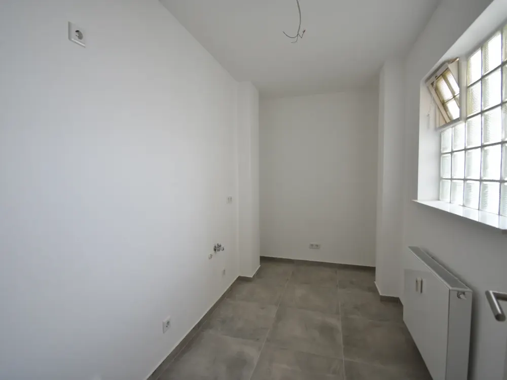 Ab sofort! Sanierte 2-Zimmer-Whg mit Balkon in Heiligenhaus