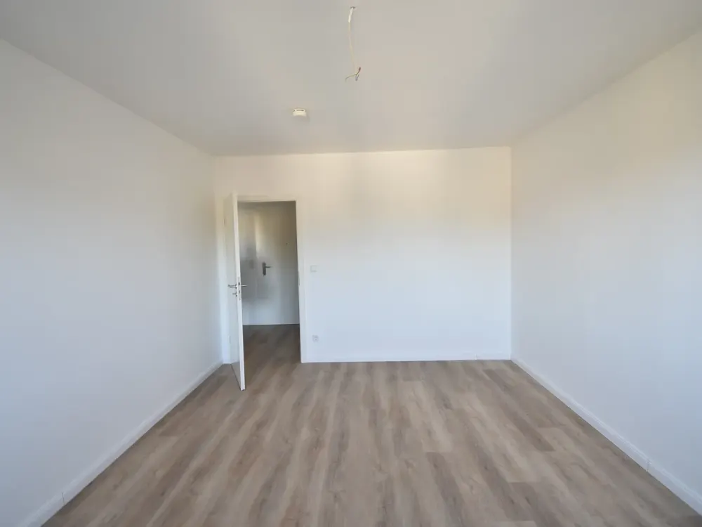 Ab sofort! Sanierte 2-Zimmer-Whg mit Balkon in Heiligenhaus