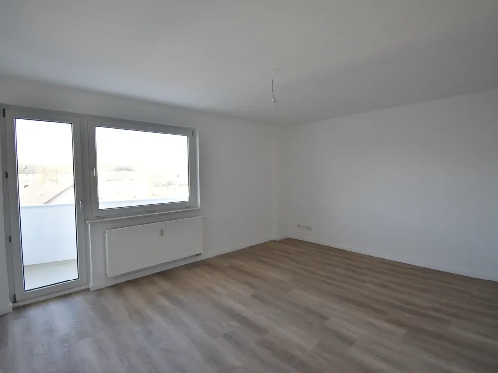 Ab sofort! Sanierte 2-Zimmer-Whg mit Balkon in Heiligenhaus