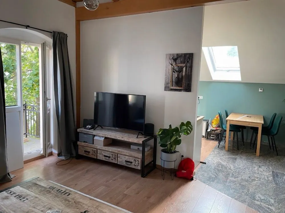 1,5 Zimmer Whg. In Grünau für 745 Euro warm
