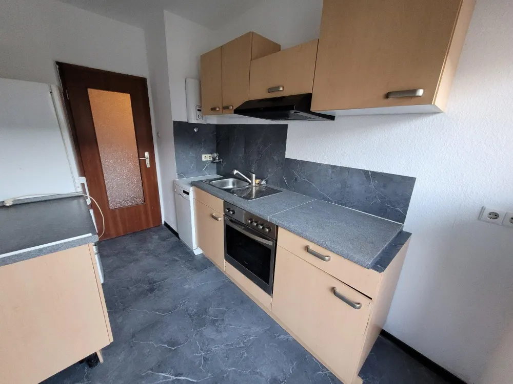 1-Zi-Whg möbliert, Stuttgart-Ost, 38m², Balkon, neue Fenster