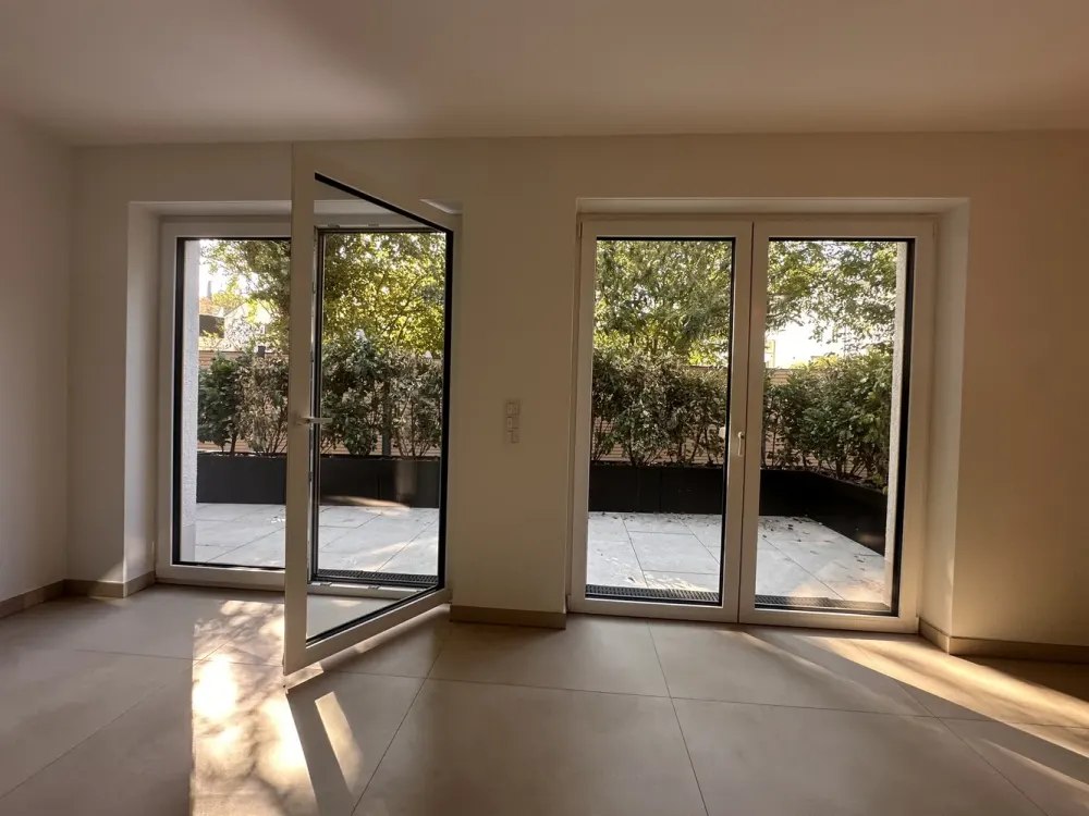 Ruhige, schöne 2-Zimmerwohnung mit Terrasse und Einbauküche