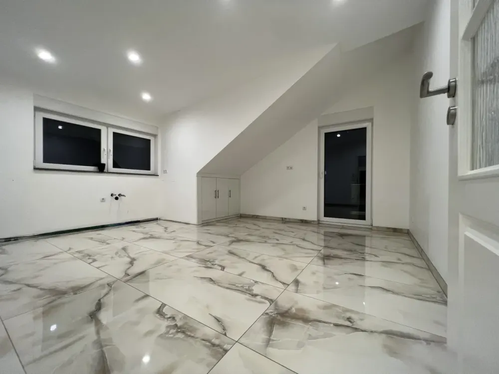 Exklusive 4-Zimmer Wohnung 135 m² in Neuss-Norf