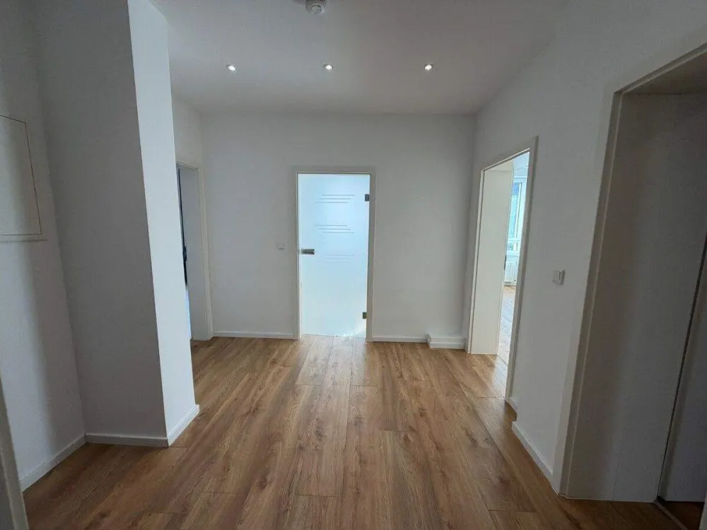 Sanierte 3-Zimmer-Wohnung mit Einbauküche im Frankfurter Nordend