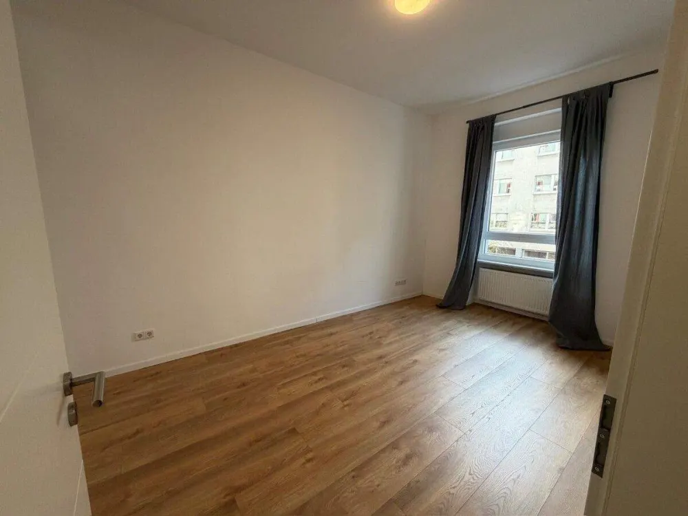 Sanierte 3-Zimmer-Wohnung mit Einbauküche im Frankfurter Nordend