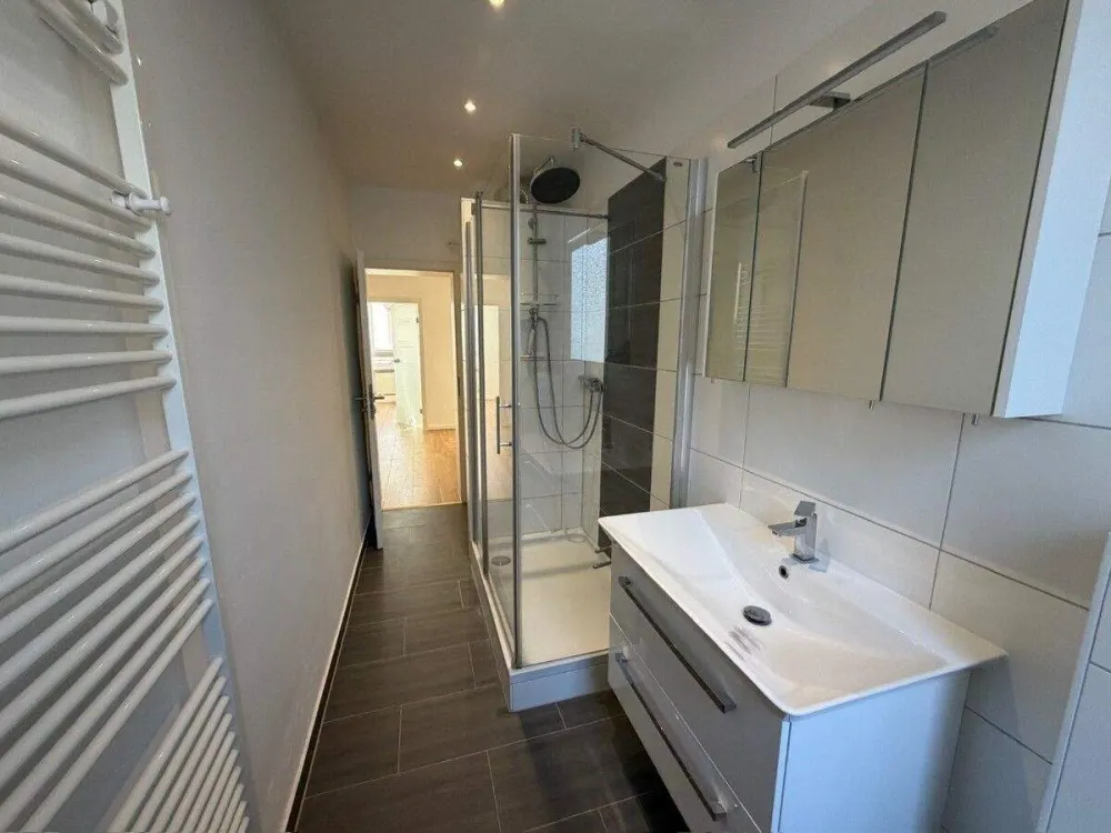 Sanierte 3-Zimmer-Wohnung mit Einbauküche im Frankfurter Nordend