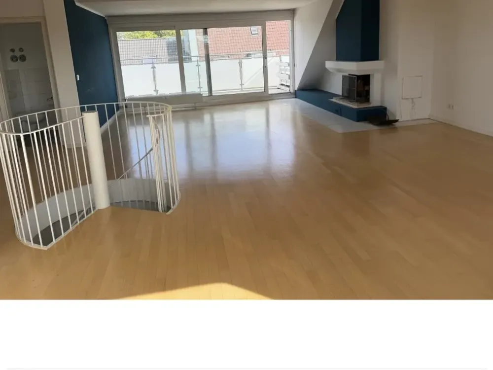 Ein Traum auf zwei Ebenen, 125 m² mit Balkon und EBK in Köln-Lindenthal
