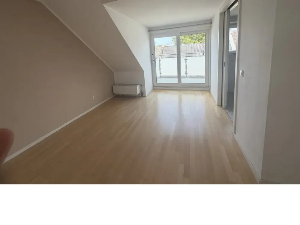 Ein Traum auf zwei Ebenen, 125 m² mit Balkon und EBK in Köln-Lindenthal