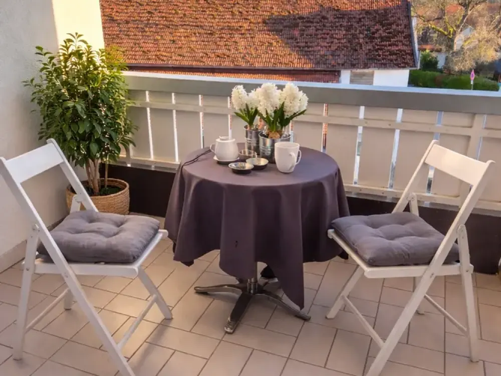 DAH-Röhrmoos S2, helle schöne 4,5 ZKB + Wohnküche + Hobbyraum, in kl. Anlage, Parkett, Balkon
