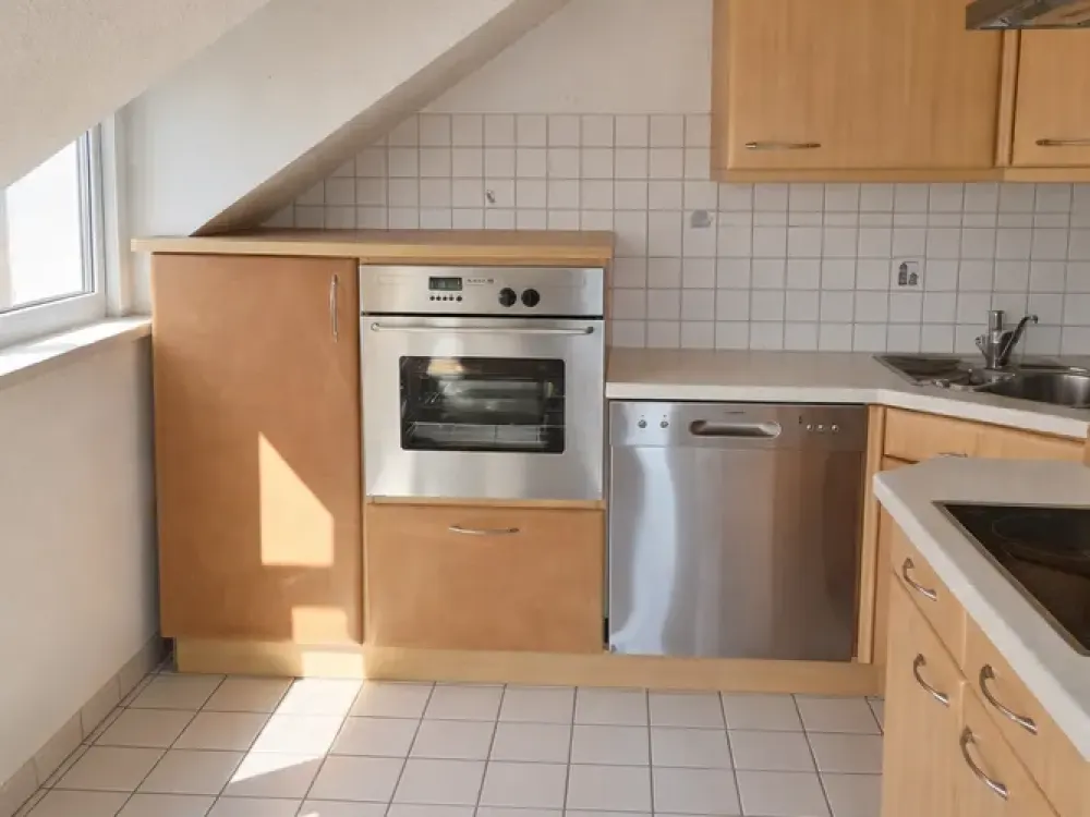DAH-Röhrmoos S2, helle schöne 4,5 ZKB + Wohnküche + Hobbyraum, in kl. Anlage, Parkett, Balkon