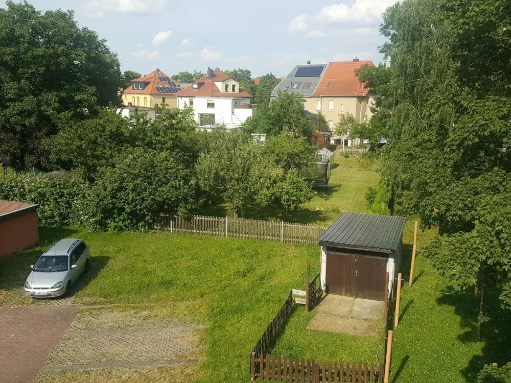 Gemütliche 3 Raum DG Wohnung, renoviert, WG-geeignet