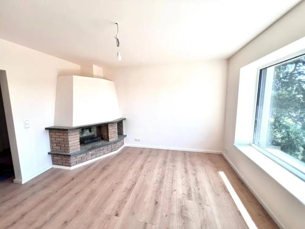 Erstbezug Möhringen: Stilvolle 3,5-Zi.-Etagenwohnung mit Kamin, Balkon & Garten