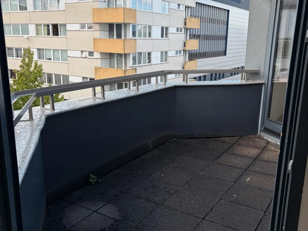65 qm 4. Etage Aufzug KR-Zentrum
