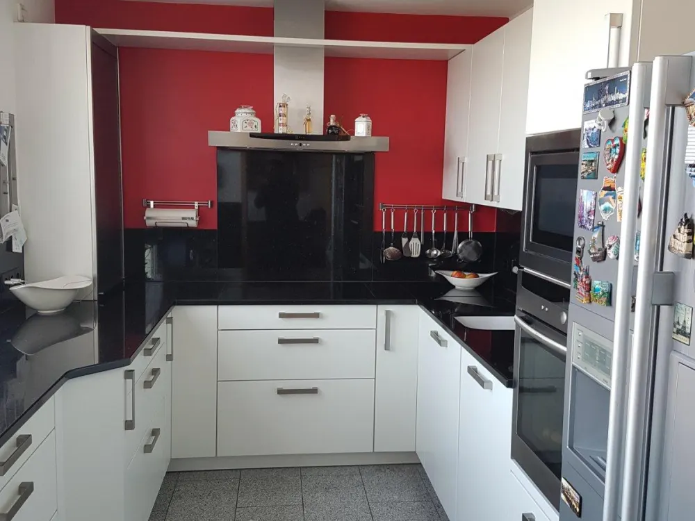 Exklusive, modernisierte 3,5-Zimmer-Wohnung mit geh. Innenausstat