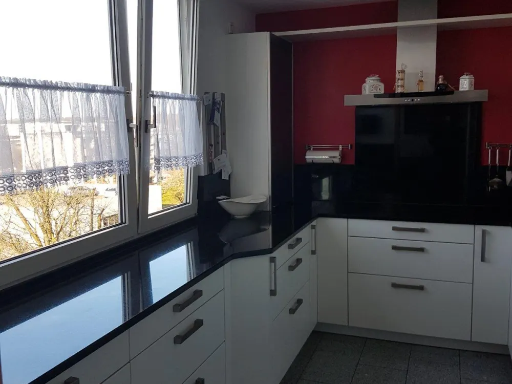 Exklusive, modernisierte 3,5-Zimmer-Wohnung mit geh. Innenausstat