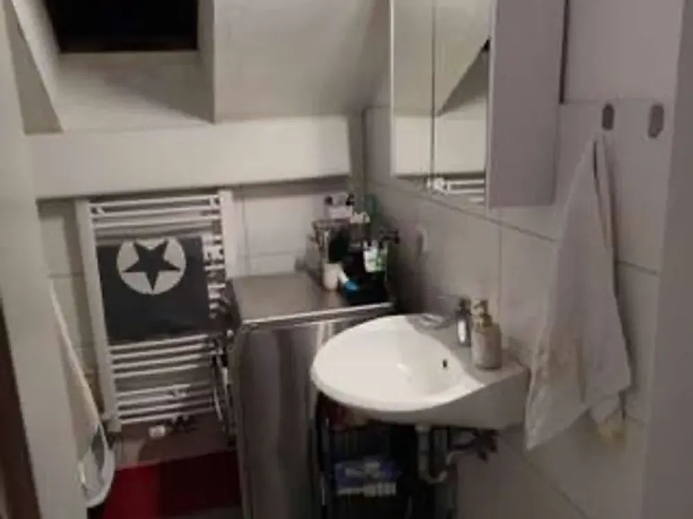 Sanierte 2-Zimmer-Wohnung ab sofort verfügbar