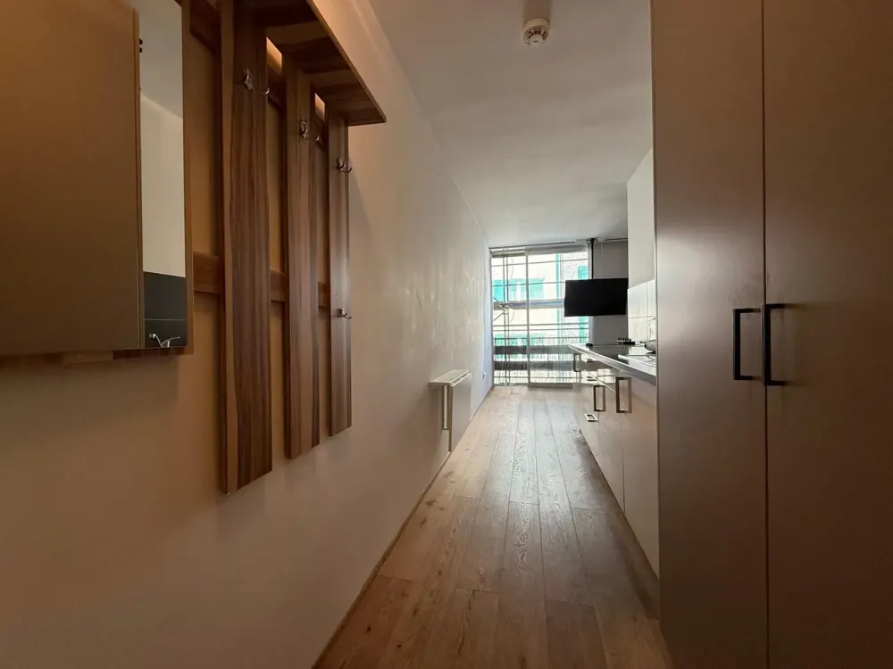 Geräumiges 1-Zimmer Apartment mit Pantryküche in zentraler Lage von Düsseldorf